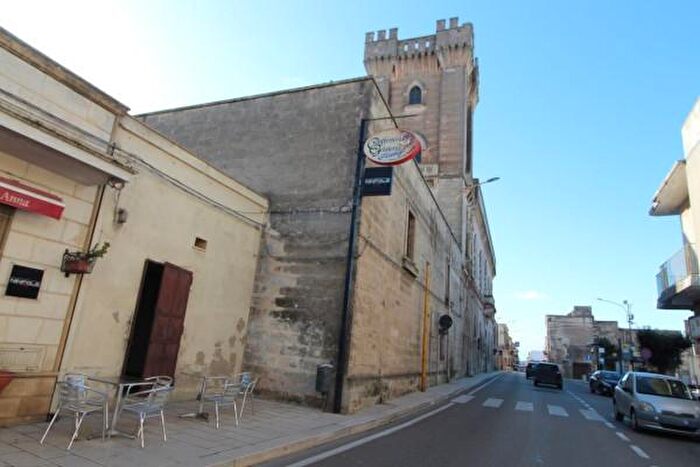 Appartamento trilocale in vendita in Via San Pio X, Monteparano