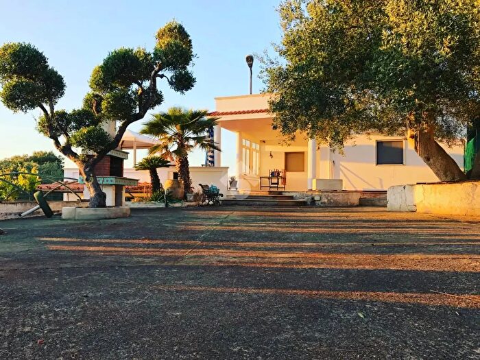 Casa trilocale in vendita in Contrada Colmoni, Carovigno