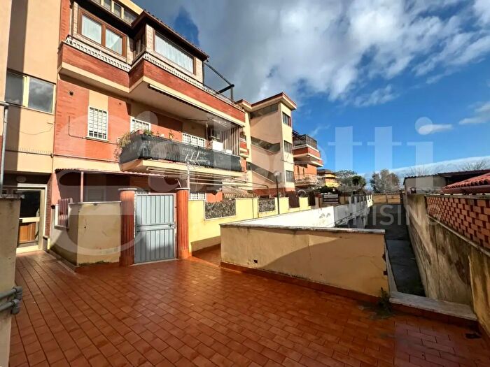 Appartamento trilocale in vendita in Via Bologna, Ardea