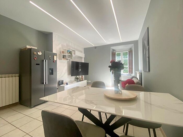 Appartamento con 6 locali in vendita in Borgo A Mozzano