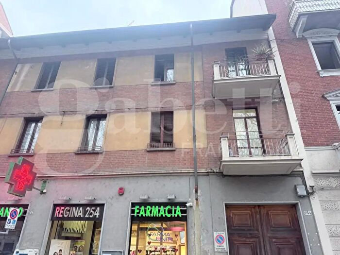 Appartamento trilocale in vendita in Corso Regina Margherita, Torino