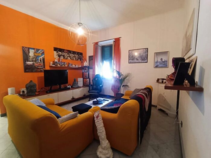 Appartamento trilocale in vendita in Massa