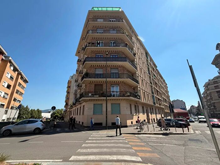 Appartamento trilocale in affitto in Via Francesco Cigna, Torino