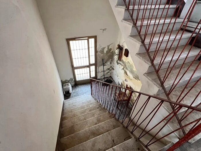 Casa con 14 locali in vendita in Ia Paolo Belmesseri, Massa