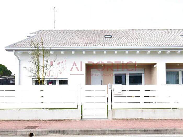 Casa quadrilocale in vendita in Via Pereri, Fosso