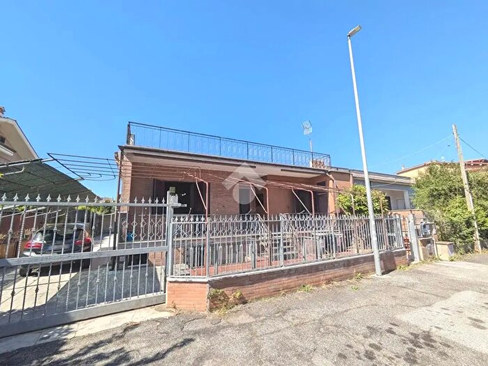 Casa trilocale in vendita in Via Bentivoglio, Ciampino