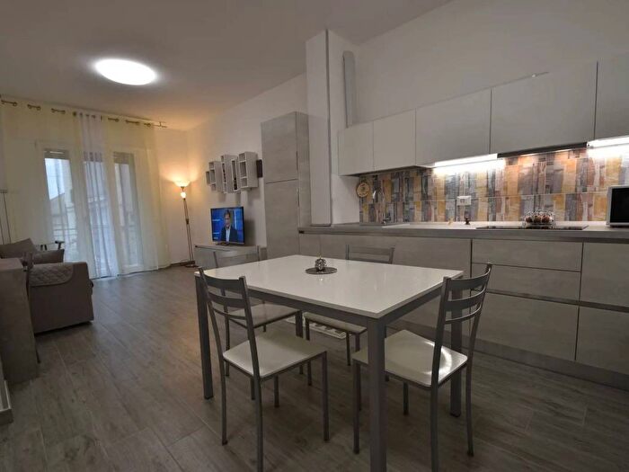 Appartamento bilocale in affitto in Corso Europa, Centro, Loano