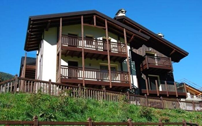 Appartamento trilocale in affitto in Via Roma, Ponte Di Legno