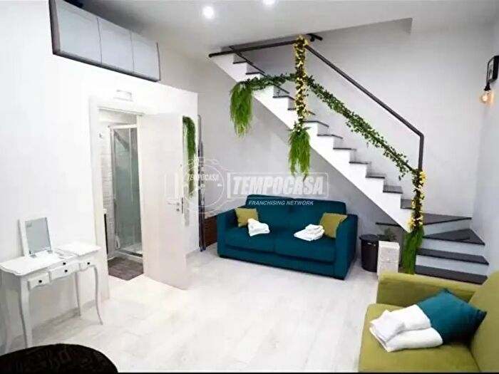 Appartamento trilocale in vendita in Napoli