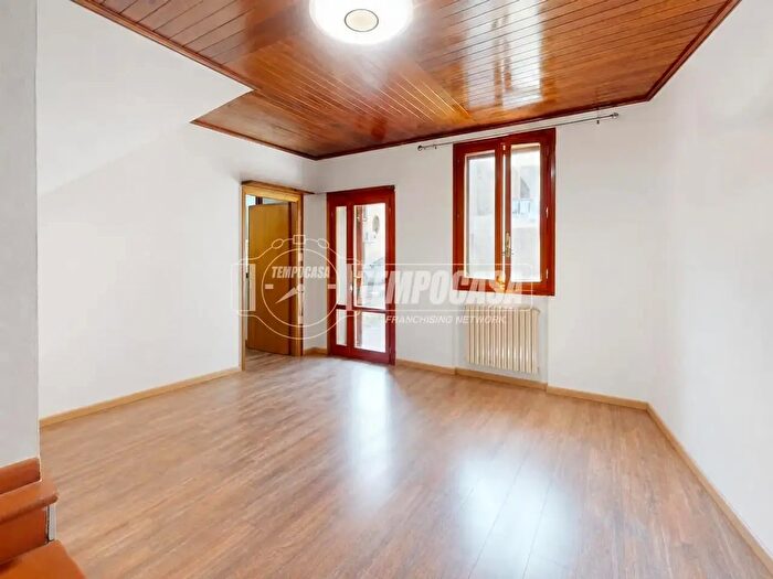 Casa con 5 locali in vendita in Giovanni da Bazzano, Valsamoggia