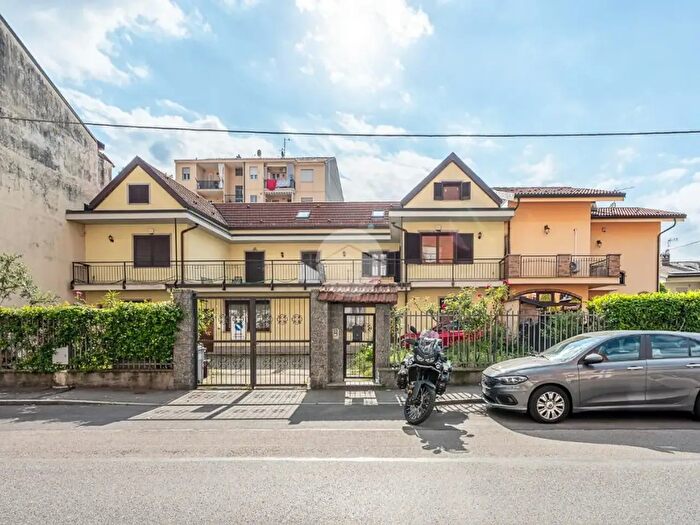 Casa con 9 locali in vendita in Via Sangone, Nichelino