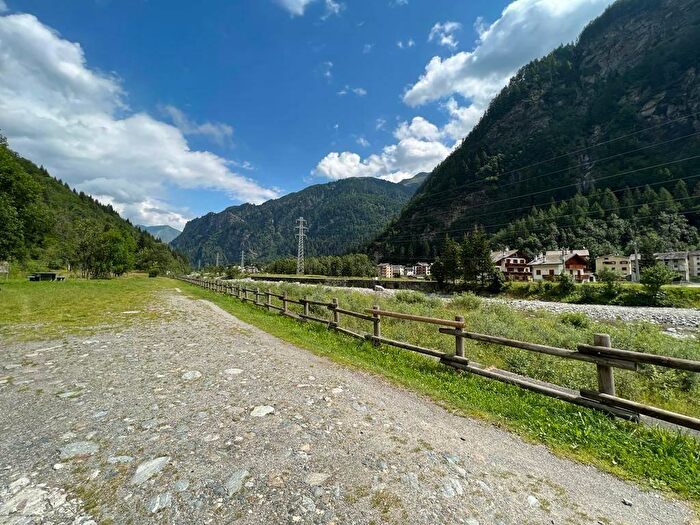 Case in Vendita e in Affitto - 3