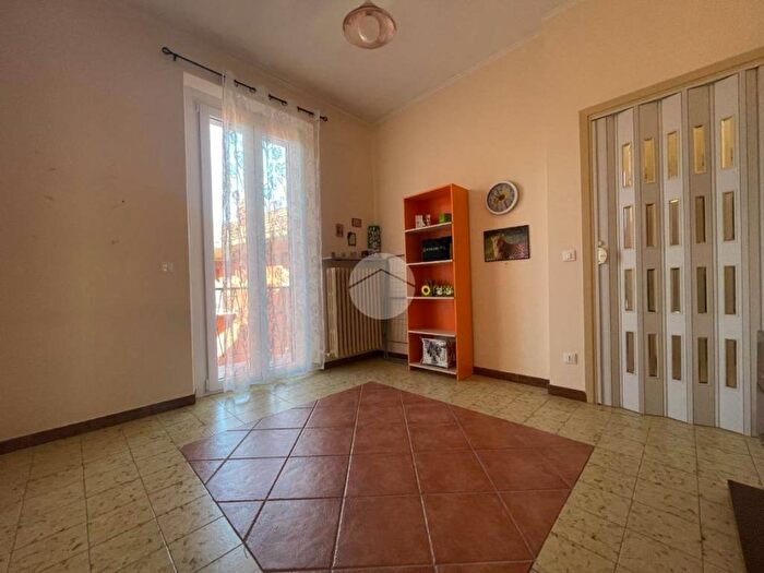 Appartamento quadrilocale in affitto in Via Novi, Centro, Valenza