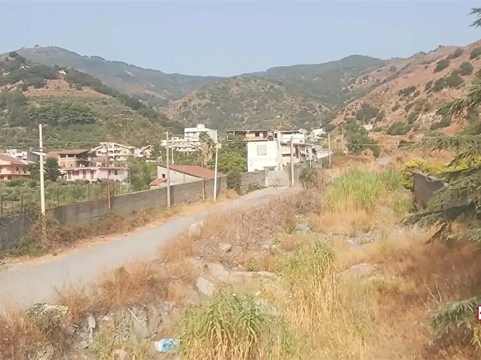 Appartamento trilocale in affitto in San Filippo Inferiore, Messina