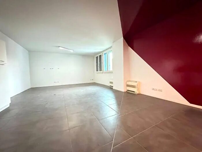 Appartamento quadrilocale in affitto in Via Passo Pordoi, Milano