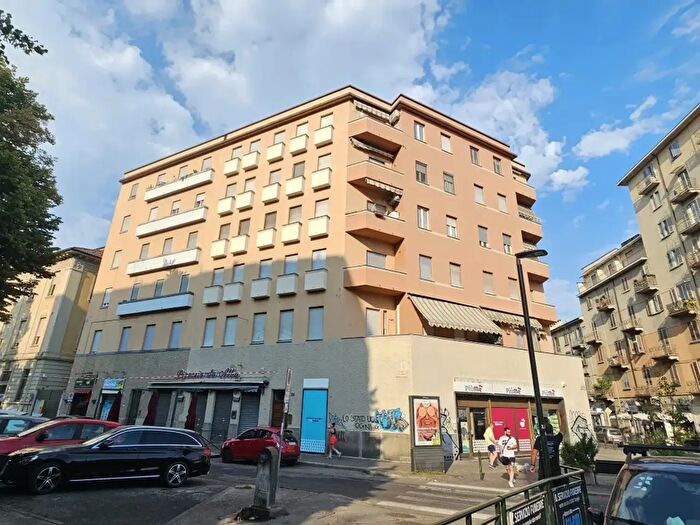 Appartamento trilocale in vendita in Corso Racconigi, Torino