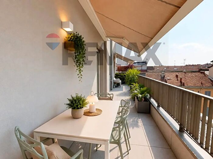 Appartamento trilocale in affitto in Via Ciro Menotti, Milano