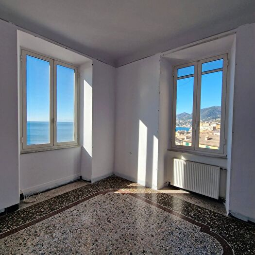 Appartamento con 7 locali in vendita in Via Lorenzo Bozzo, Camogli