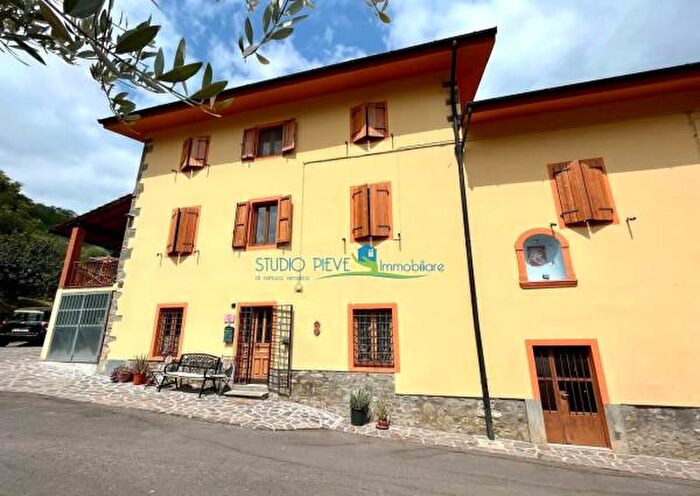 Casa con 6 locali in vendita in Via della Nievole, Montecatini Terme