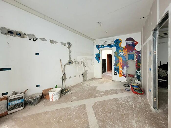 Appartamento bilocale in vendita in Via Pasubio, Arco