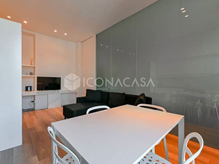 Appartamento bilocale in affitto in Via Cardinale Giuseppe Mezzofanti, Argonne Corsica, Milano