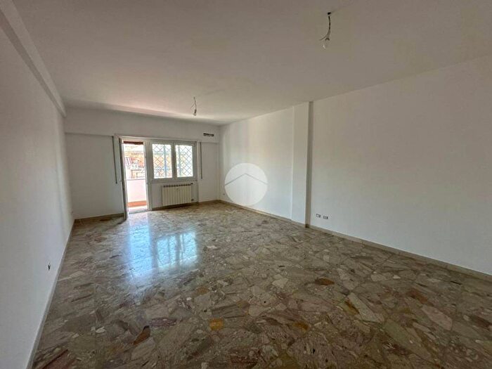Appartamento trilocale in affitto in Via Montelanico, Tor de Schiavi, Roma