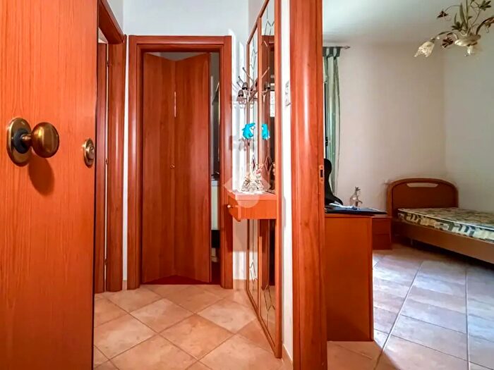 Appartamento trilocale in vendita in Vicolo Granata, Formia