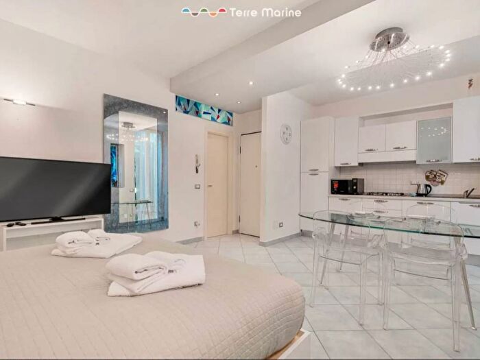Appartamento monolocale in affitto in Via Settembre, Centro Storico, La Spezia