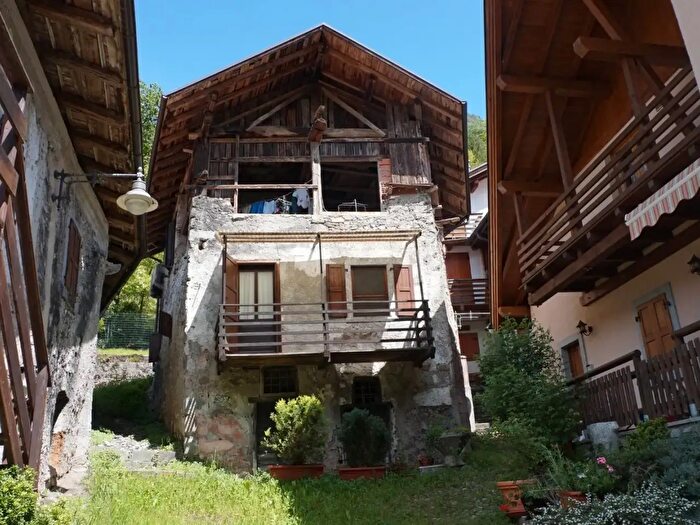 Casa trilocale in vendita in Via Tre Gennaio, Tre Ville