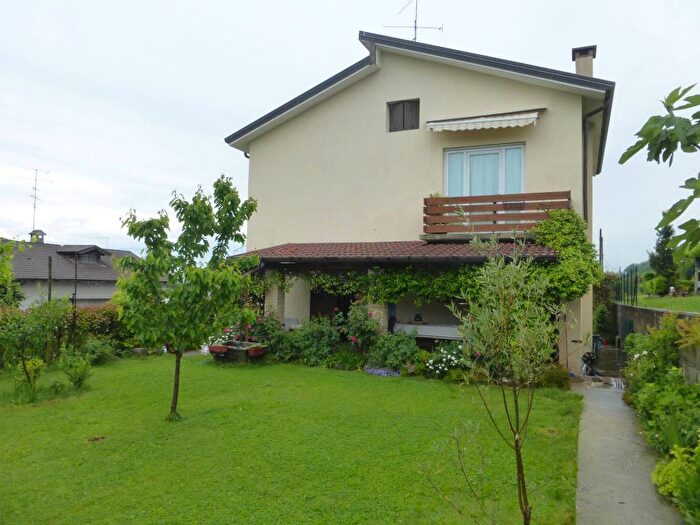 Casa con 5 locali in affitto in Strade dal Plevan, Buia, Buja
