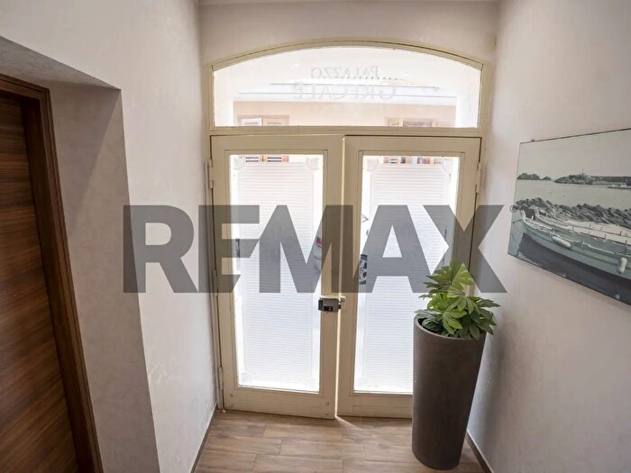 Casa con 8 locali in vendita in Via Madonna delle Grazie, Aci Sant'Antonio