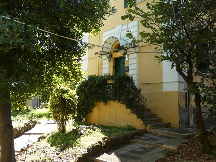 Appartamento con 5 locali in affitto in Via Isola Bella, Città Giardino, Roma