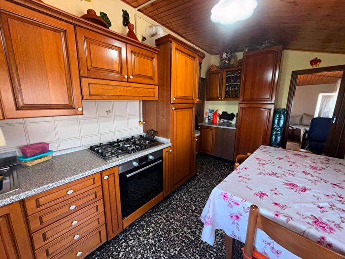 Appartamento trilocale in vendita in Piazza Torquato Tasso, Centro, Serramazzoni
