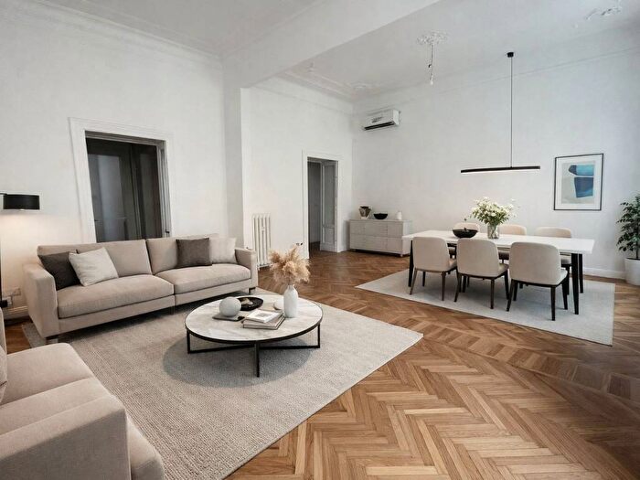 Appartamento con 5 locali in affitto in Via Spartaco, Cadore, Milano