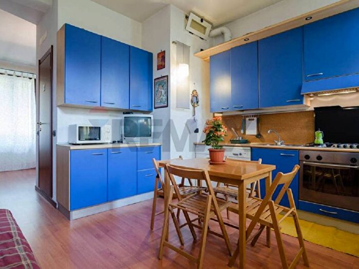 Appartamento bilocale in affitto in Via Giulio Belinzaghi, Farini, Milano