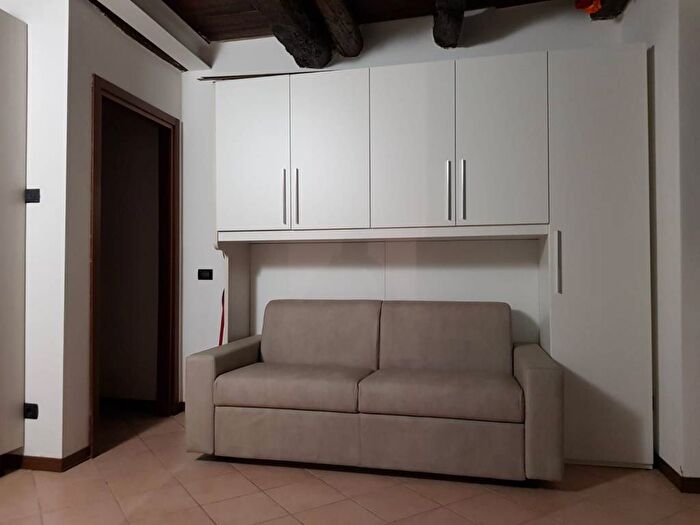 Appartamento monolocale in affitto in Via Portichetto, Desio