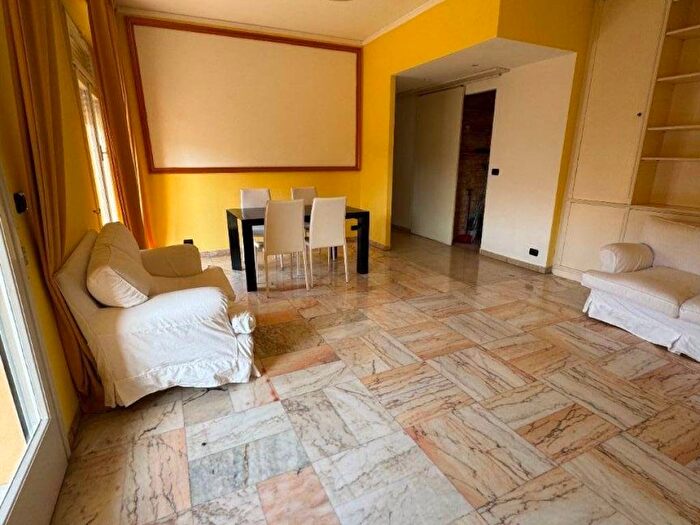 Appartamento trilocale in affitto in Viale Ponte dellAmmiraglio, Quarto, Genova