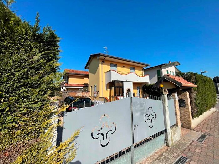 Casa con 7 locali in vendita in Via Bruno Maderna, Chioggia