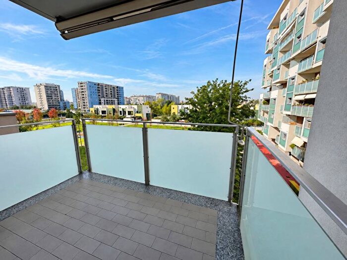 Appartamento trilocale in affitto in Via Ugo Mulas, Quartiere Adriano, Milano