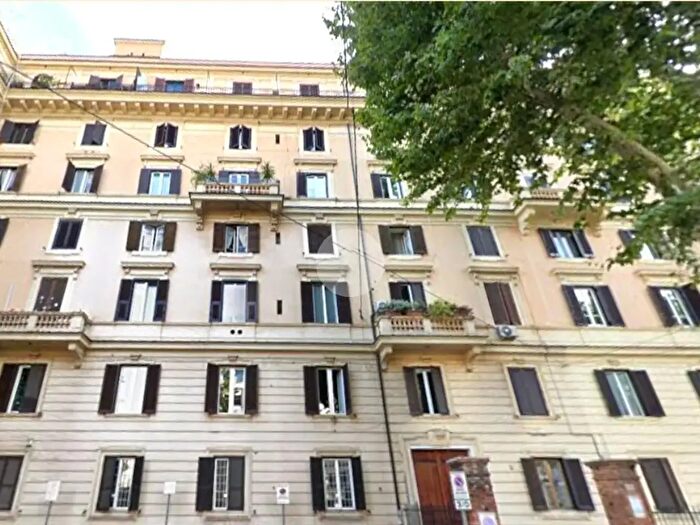 Appartamento con 5 locali in vendita in Viale Liegi, Roma
