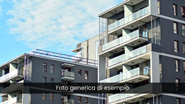 Appartamento quadrilocale in vendita in Via Romualdo Montagna, Cosenza