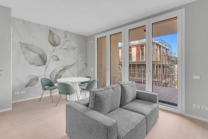 Appartamento trilocale in affitto in Via Giorgio Vasari, Porta Romana Medaglie dOro, Milano