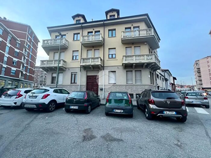Appartamento quadrilocale in vendita in Via Borgomasino, Torino