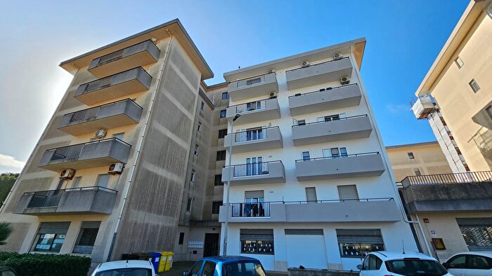 Appartamento con 5 locali in vendita in Modica