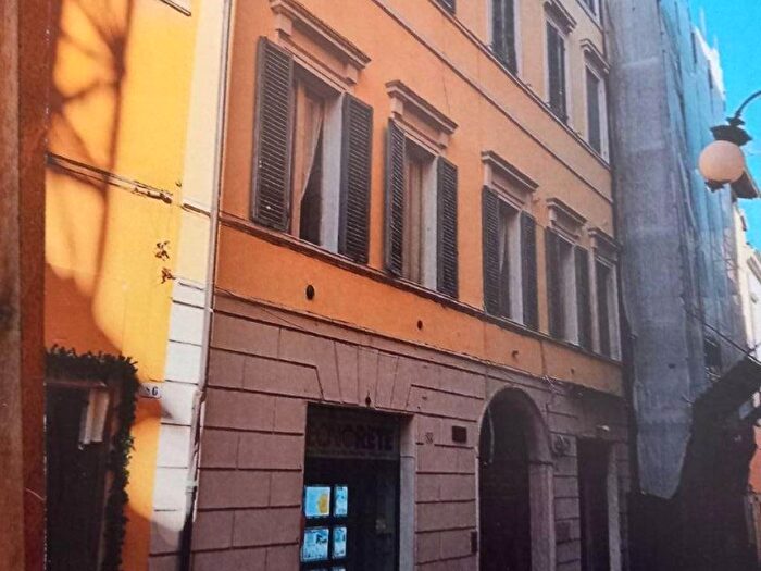 Appartamento con 6 locali in vendita in Corso Giuseppe Garibaldi, Centro Storico, Spoleto