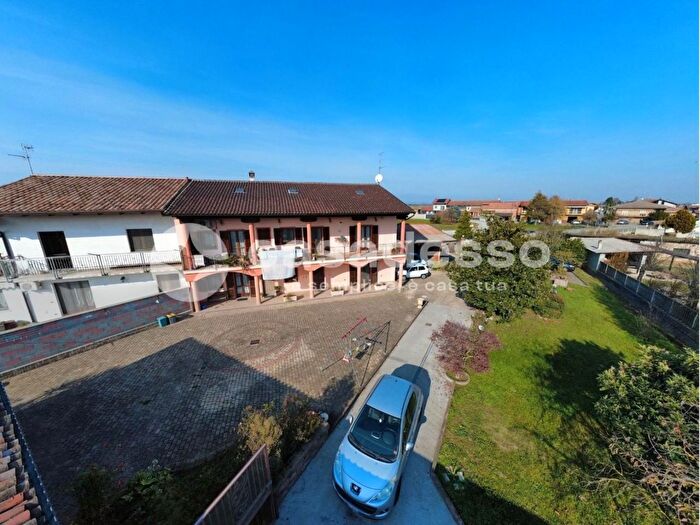 Casa con 7 locali in vendita in Via Bianze, Livorno Ferraris