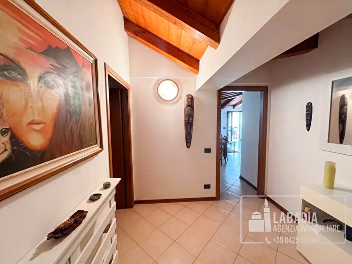 Appartamento quadrilocale in vendita in Via Sant'Alberto, Badia Polesine