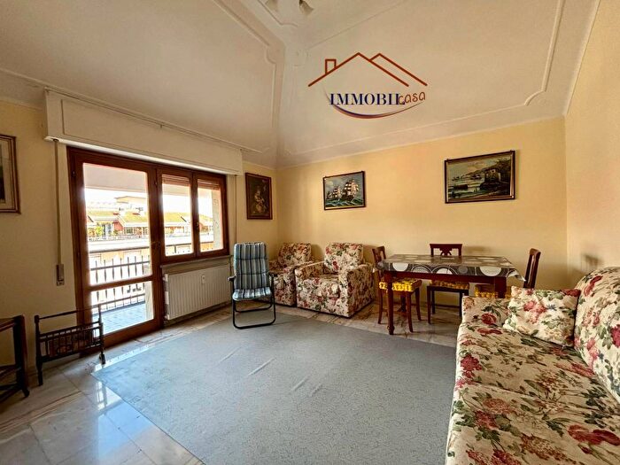 Appartamento con 5 locali in affitto in Via Capitano Renato Orsi, Stadio, Chiavari