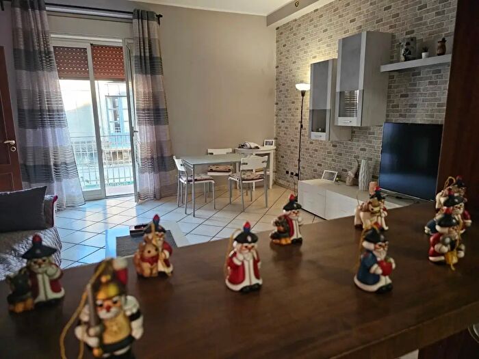 Appartamento quadrilocale in vendita in Via Nuova, Catania