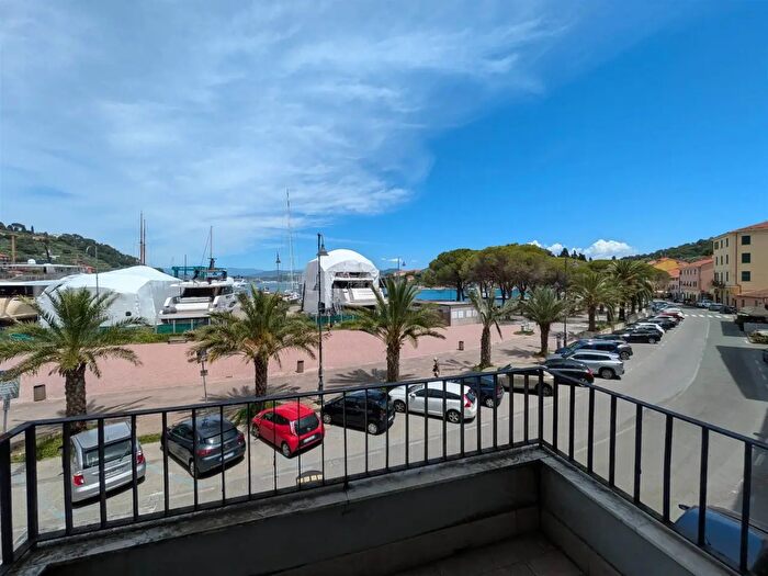 Appartamento quadrilocale in vendita in Via della Libertà, Portovenere